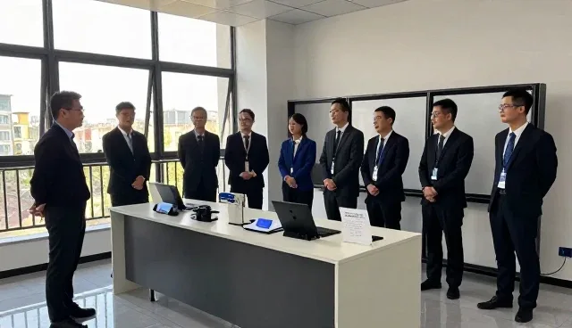 门诊服务中专业团队如何应对常见问题